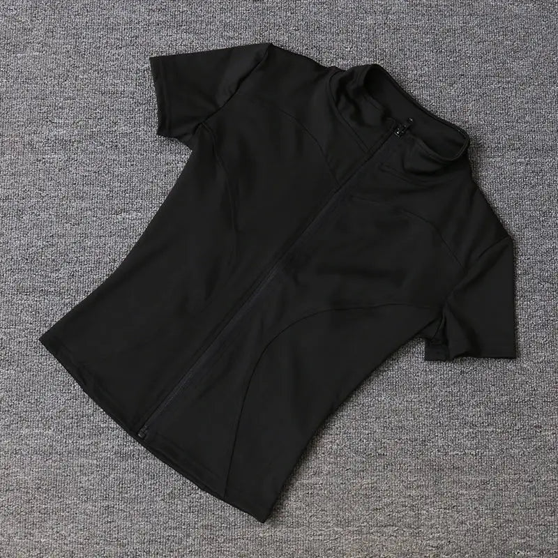 SLIM-FIT YOGA TOP — QUICK-DRY TRAINING FIT