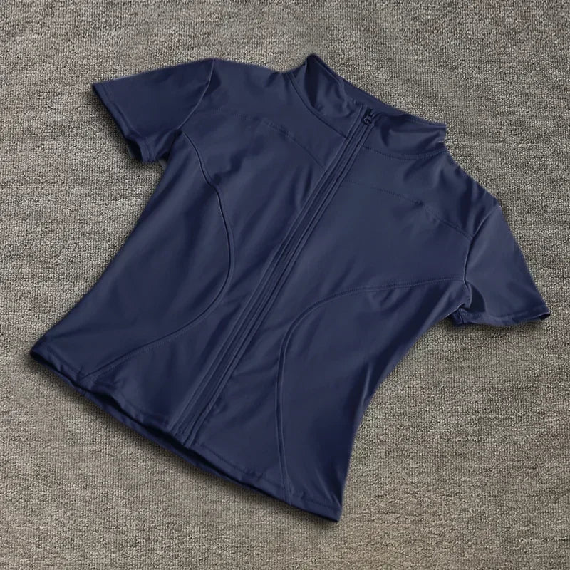 SLIM-FIT YOGA TOP — QUICK-DRY TRAINING FIT