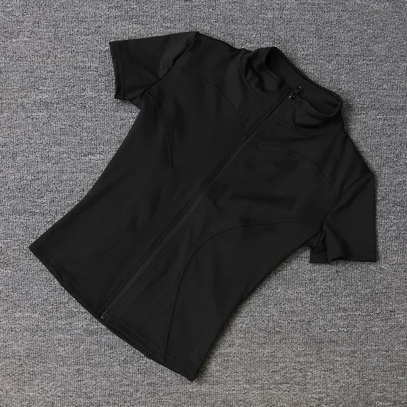 SLIM-FIT YOGA TOP — QUICK-DRY TRAINING FIT