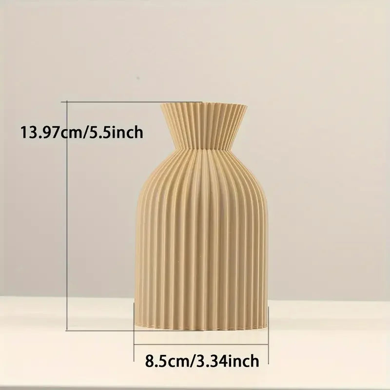 BLACK BOHO VASE