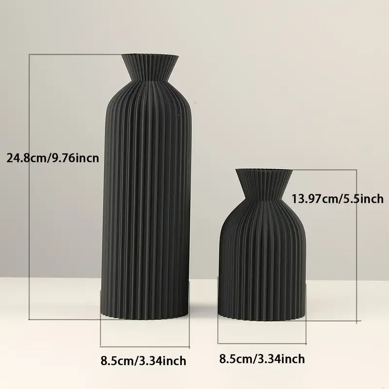 BLACK BOHO VASE