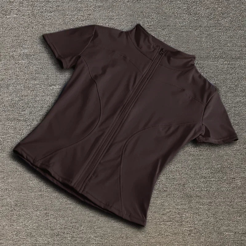 SLIM-FIT YOGA TOP — QUICK-DRY TRAINING FIT